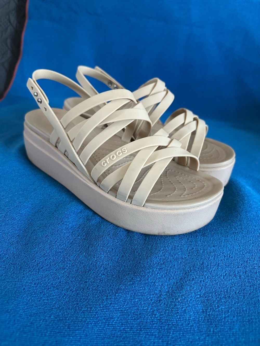 CROCS Women’s Cream Strappy Platform Sandals